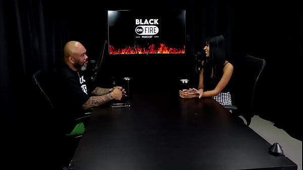 Ficou tensa no gang bang, gosta de fazer sexo toda hora, as vezes n&atilde;o consegue gozar, e quem mama senta ou passa... - Juh Jackson (WATCH ON: SHEER/RED)