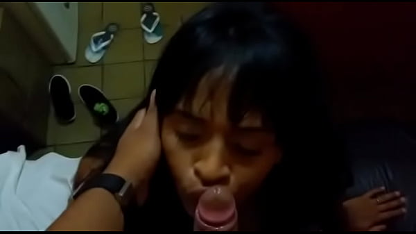 PUTINHA QUERENDO LEITE NA BOCA 