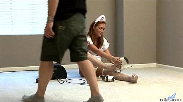 Morgan Reigns fucks the sybian and the rabbit toy