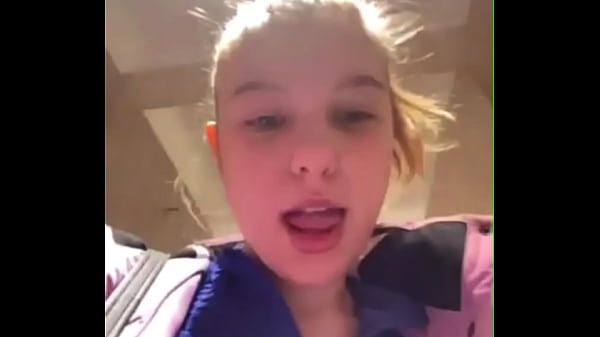 Real amateur cumming and fingering pussy