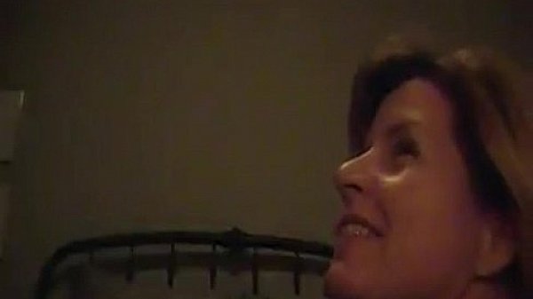 Amateur MILF nice deepthroat