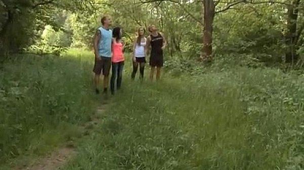 Teens Enjoy Amazing Threesomes Group Sex - 101LIVECAM.COM