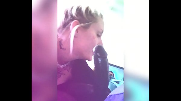 Debbiecakesxxxx just wants to suck something