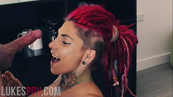 HOT BABE WITH SPLIT TONGUE GIVES BJ AND TAKES A HUGE LOAD