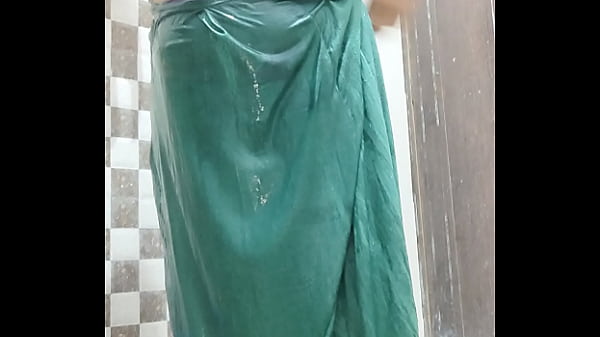 Sonam bathing with Indian dress