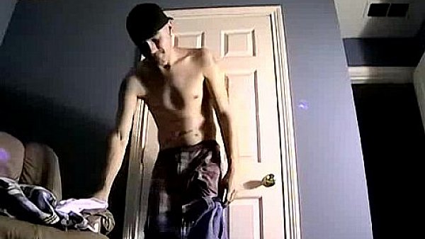 Amateur stud playing with his stiff schlong