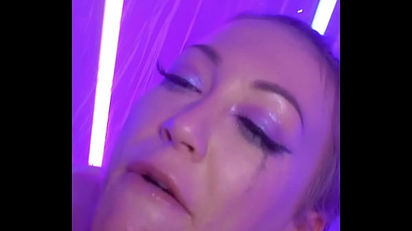 Anal, squirt and piss in Adira's Allure mouth