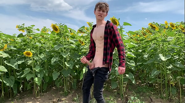 Hot jerking off OUTDOOR & Cute Boy CUM HARD  