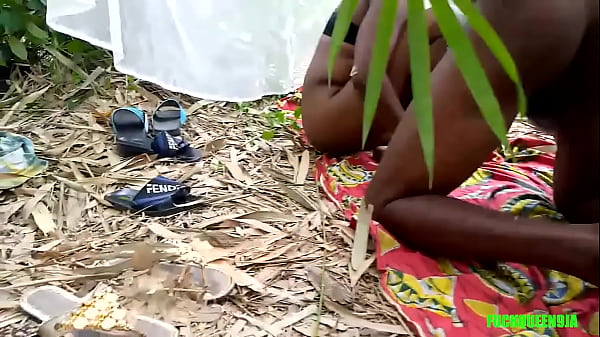 Fuck me here in the bush