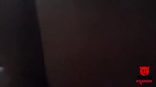 Safada gostosa fudendo no carro