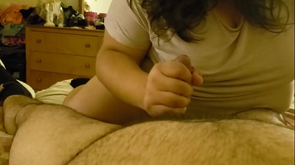 Thick BBW gives me a nice HJ