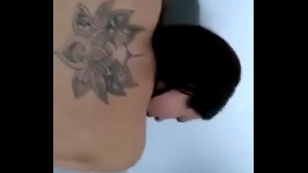 Dando gostoso pro pauzudo 