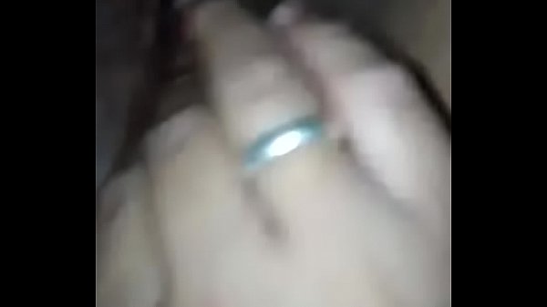 Mi nalgona masturbandose mientras yo trabajo