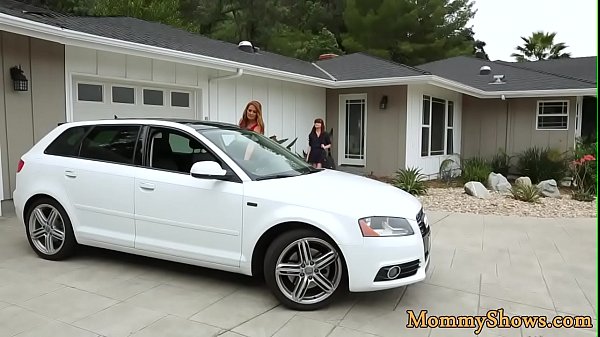 Bigbooty stepteen licks milfs tight pussy 