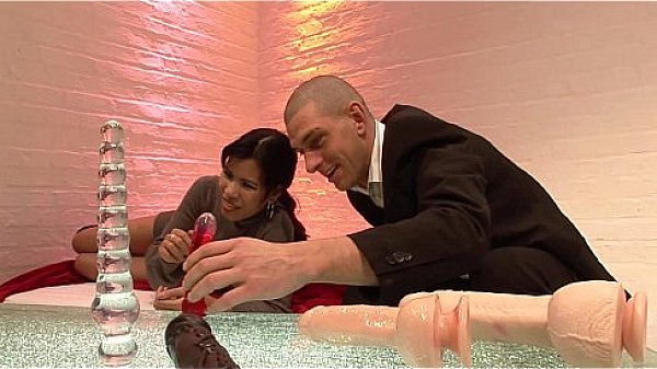 Autsch!! Der Dildo Deal mit Lulu