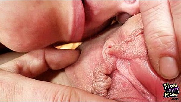 Amateur Milfs kissing and licking pussy each other