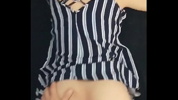 Video CASERO de MEXICANA Jovencita, La GRABO por ATR&Aacute;S Mientras Se la COME Toda ACOSTADA!! 