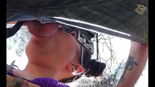 Mamada sorpresa entre bastidores y garganta profunda para el camar&oacute;grafo