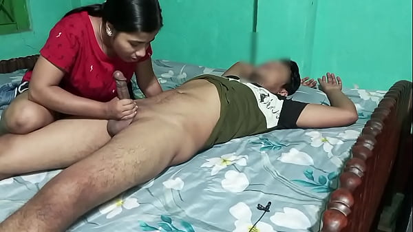 Desi Dever se chudi pyasi Bhabi or bhujai apni pyaas room me hi chod dala