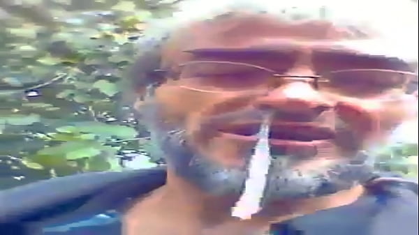 VELHO TREPANDO NA NOVINHA DE 18 ANOS