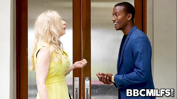 Ex employee bangs his MILF boss Hartley