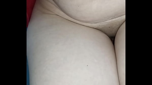 Fica matura sborra e butta latte dalle tette calde 