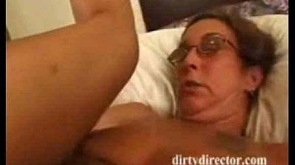 MILF Gets Anal Fucking and Fisting