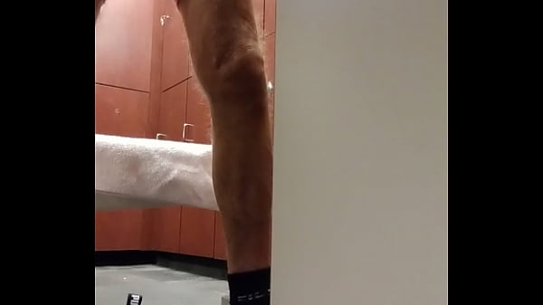 After yoga and a nice sauna it is time to get dressed. 