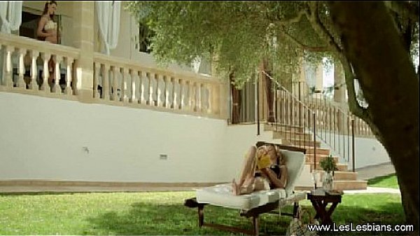 Kissing and Licking Lesbians