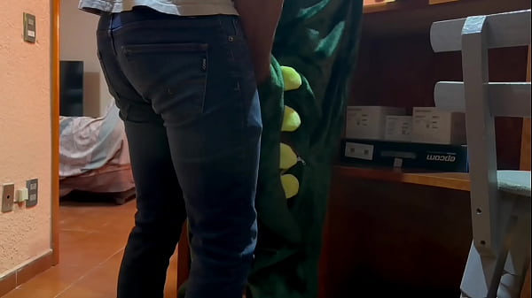 Que mejor forma de pasar el 14 de febrero que con un culo apretado y duro para penetrar y vaciar toda mi hombr&iacute;a