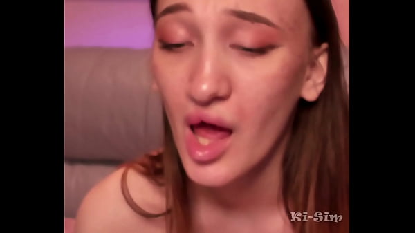 Russian whore on the stream shows a rare vet with saliva (webcam)