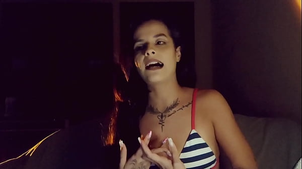 LADY MILF CONTA COMO ENTROU PARA O MUNDO PORN&Ocirc;