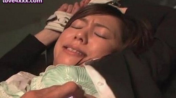 Teenie asian chick getting fingered