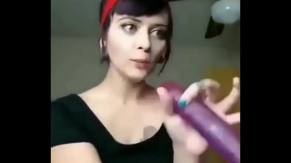 Rompi&eacute;ndose la tr&aacute;quea jajaj