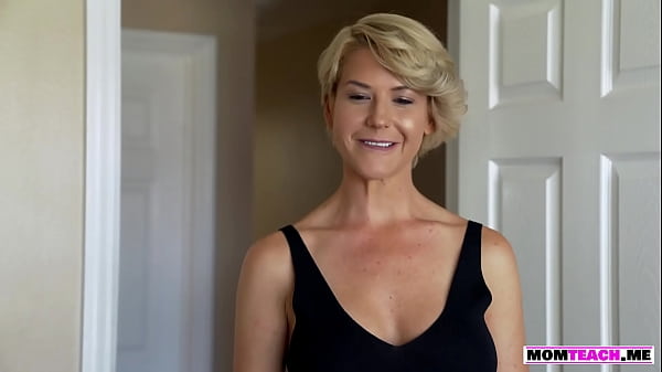 Petite teen catches MILF stepmom fucking 