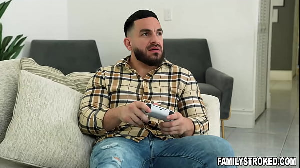 Eating a creampie out in that position is so hotter  