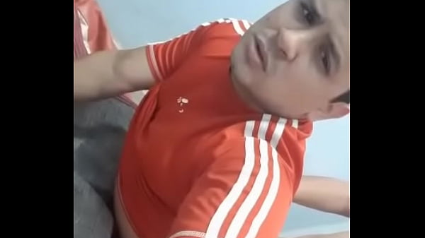 Me invit&oacute; a tomar Tere y termine mamandol la pija y entregando el culo