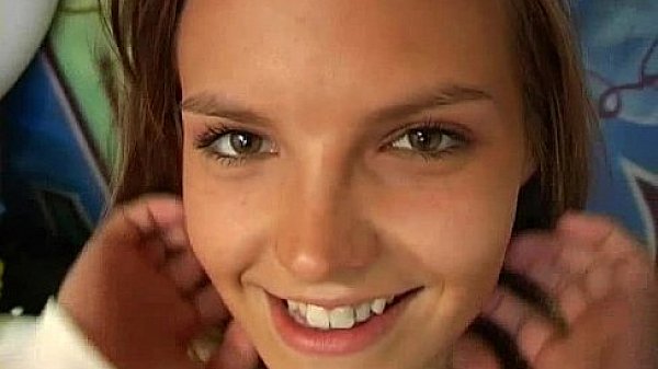 Teen Cleo toy pussy hard