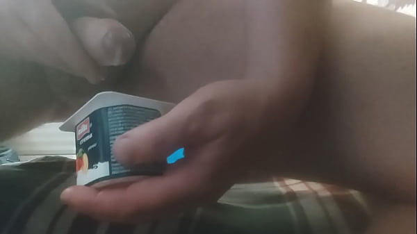 Salut , imi place foarte mult sa ma masturbez si sa imi beau pisatul si sperma ! 