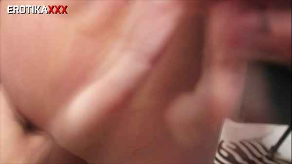 Por tras das c&acirc;meras - Yasmin Muller e Dessa Hot - GANG BANG - EROTIKAXXX 