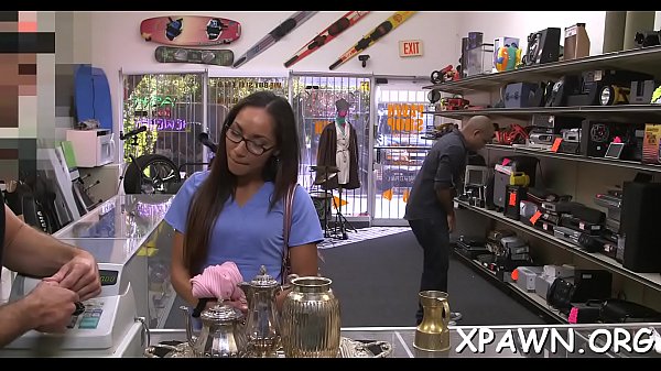 Non-professional is tricked by man