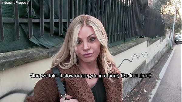 Accetta 1000&euro; e si fa sfondare il culo l'italiana calda - English subtitles