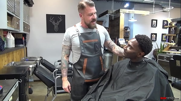 Hung muscular guy ass fucks his customer in the shop