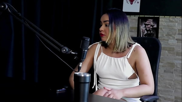 Como surgiu seu nome art&iacute;stico, iniciou com v&iacute;deos caseiros, n&atilde;o sente prazer em homem bissexual - Nands Ninfetinha (SHEER/RED)