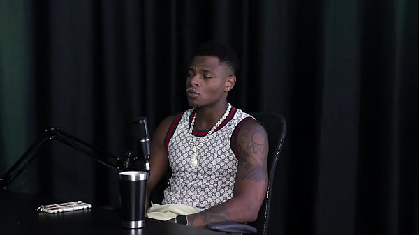 Ela come&ccedil;ou em uma festa de suruba gay, e um produtor o convidou para gravar, mas nunca teve interesse em produtora - Will Mastro (SHEER/RED)