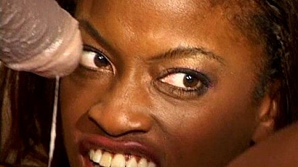 Metro - Gang O Girls - scene 9 - extract 1