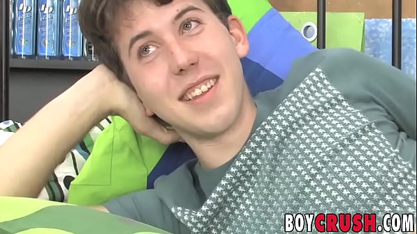 Young amateur jerks off his big manhood 