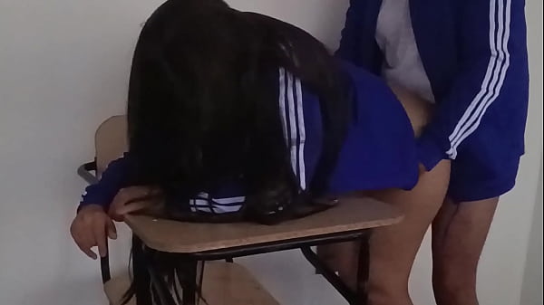 THIS IS WHAT REAL FRIENDS DO WHEN THE CLASSROOM IS EMPTY. Wait, are they recording us right now? I like that! 18 years old and all she thinks about is fucking.  