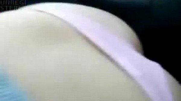 Girlfriend Gives Blowjob In Car for First Time - HotPOVCams.com