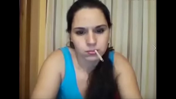 again exibes while smoking a cigarette